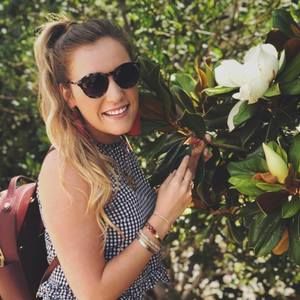 Meet your Posher, Elizabeth